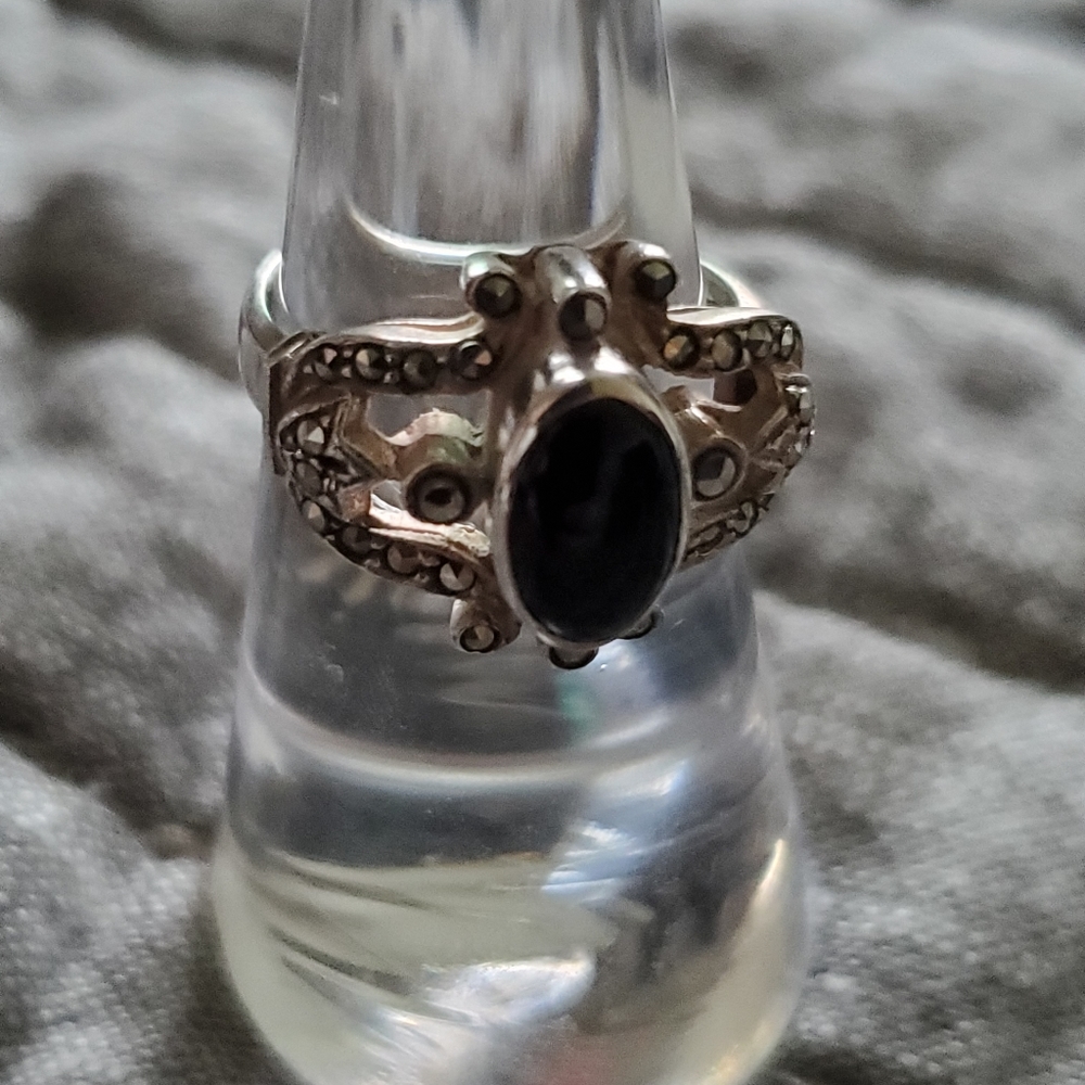 Sterling Silver  Marcasite Onyx Ring - Picture 3 of 4